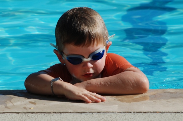 2009-08-20-05 IAN SWIM LESSON.jpg